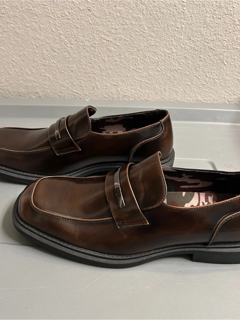 Kenneth Cole Reaction polished brown